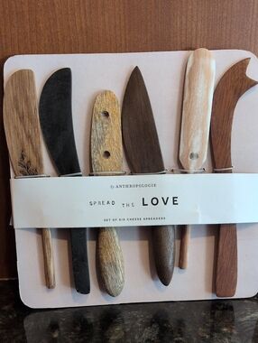 New Anthropologie Spread The Love Mixed Wood Cheese Spreaders